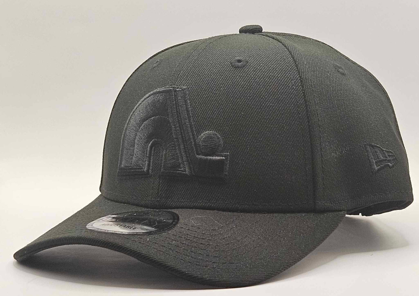 Casquette Nordiques de Québec Ajustable The League Black on Black